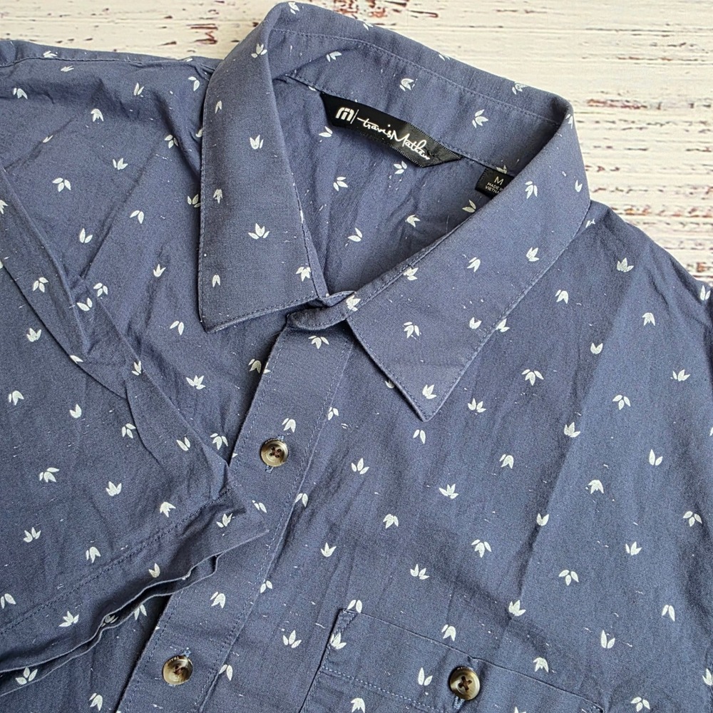 Travis Mathew Mens Short Sleeve Button Down Shirt Blue Leaf Print Medium